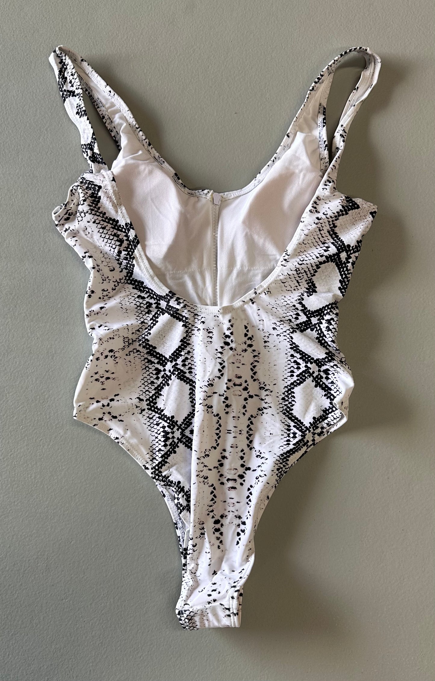 Women's Sexy Zipper Front Swimsuit Low Back High Cut One Piece Bathing Suit (Size Small)
