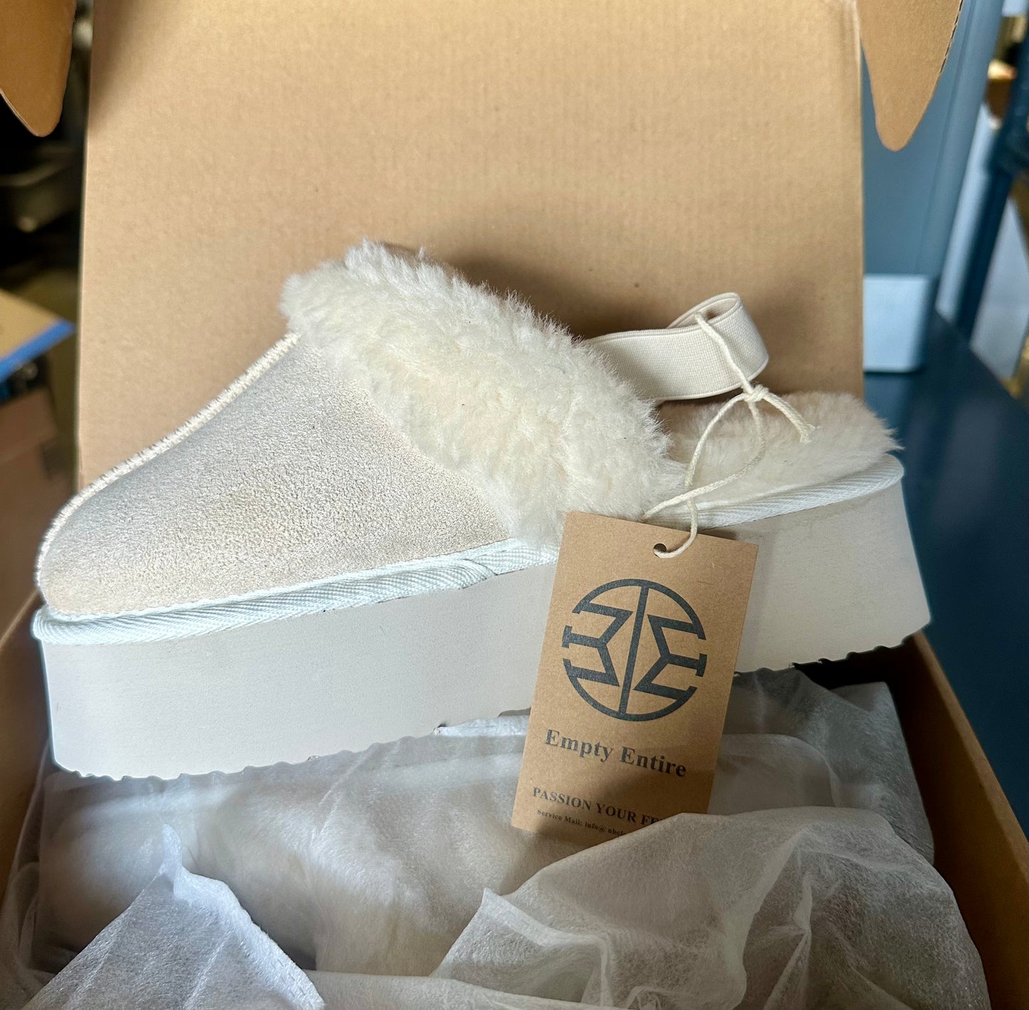 Women's Platform Slippers, Suede Fuzzy Slippers with Strap (Size 7.5)