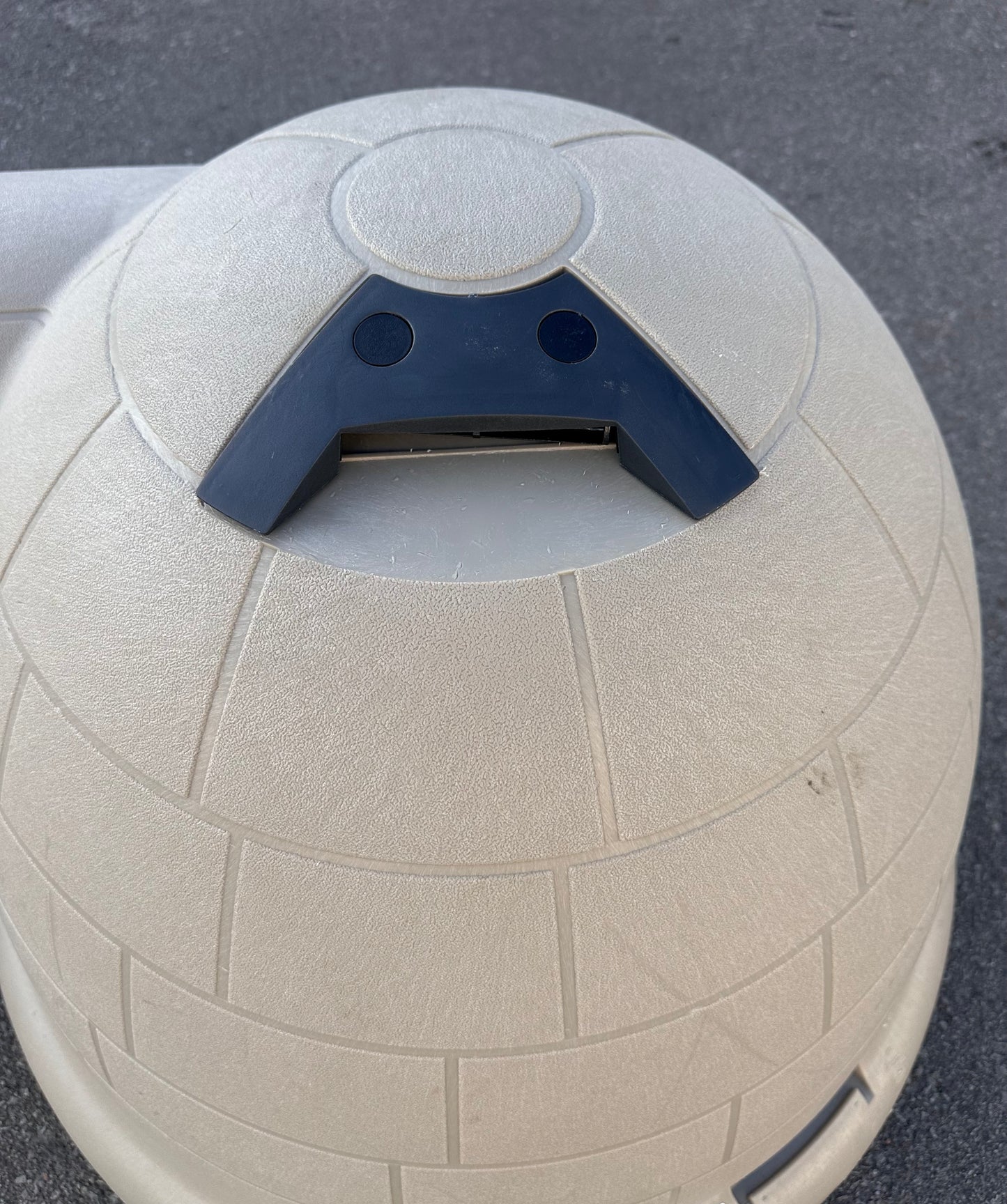 Petmate Large Dog House Outdoor Weatherproof - Indigo Igloo Dog House, Made in USA, for Large Dogs 50 to 90 pounds, TAUPE/BLACK (R742)