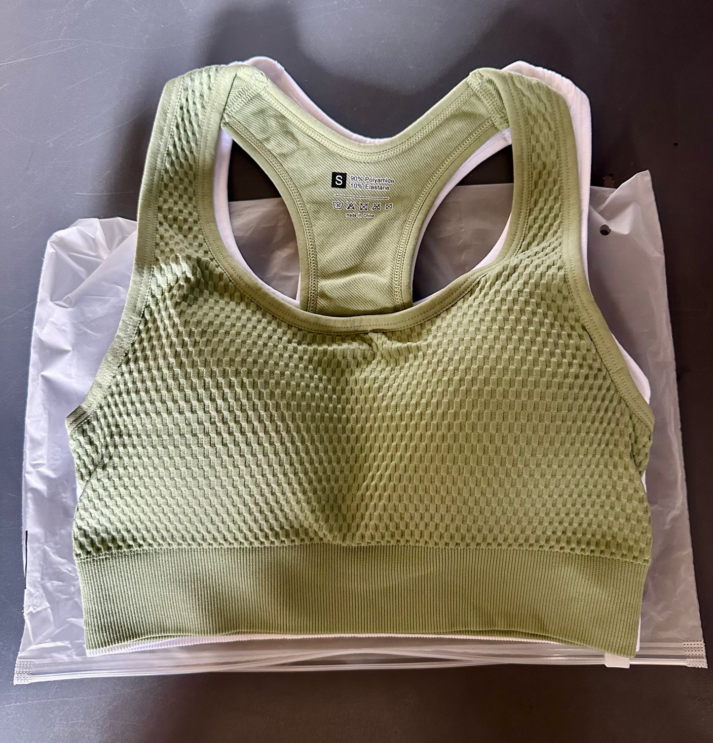 Women's Seamless Sports Bras-Padded High Impact Support Workout Bra Tops for Yoga Gym Fitness, White, Green  (2 Pcs) (Size Small)