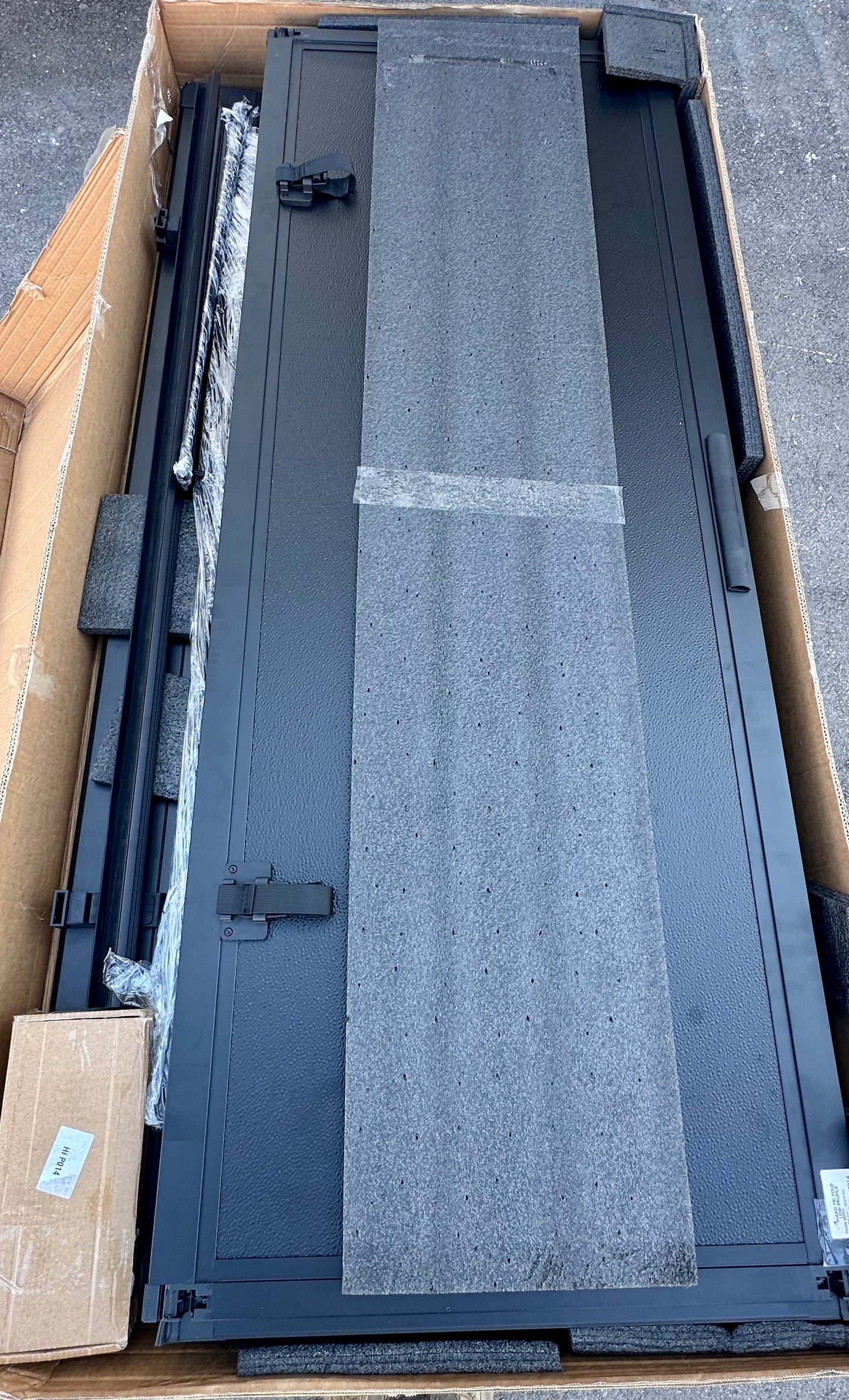 Low-Profile Hard Folding Truck Cover Tonneau Cover Fits 2015-2025 F-150 6.5FT Bed (78.9"), Low-Profile Hard Tri Fold (G864)