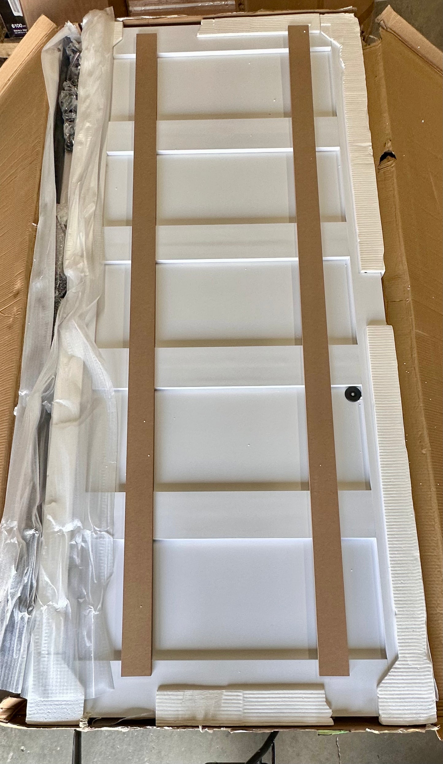 New - Barn Door 36” x 84” Solid White With Hardware Kit (L772)