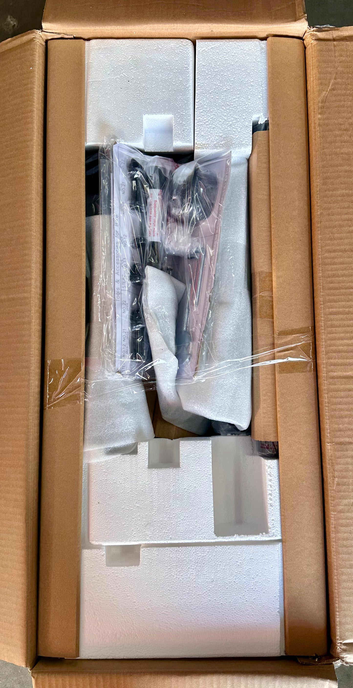 CURSOR FITNESS CBR60 Recumbent Exercise Bike, Stationary Bike for Home with Adjustable Seat, 16-Level Magnetic Resistance Recumbent Exercise Bike for Home Gym Cardio Training (W544)