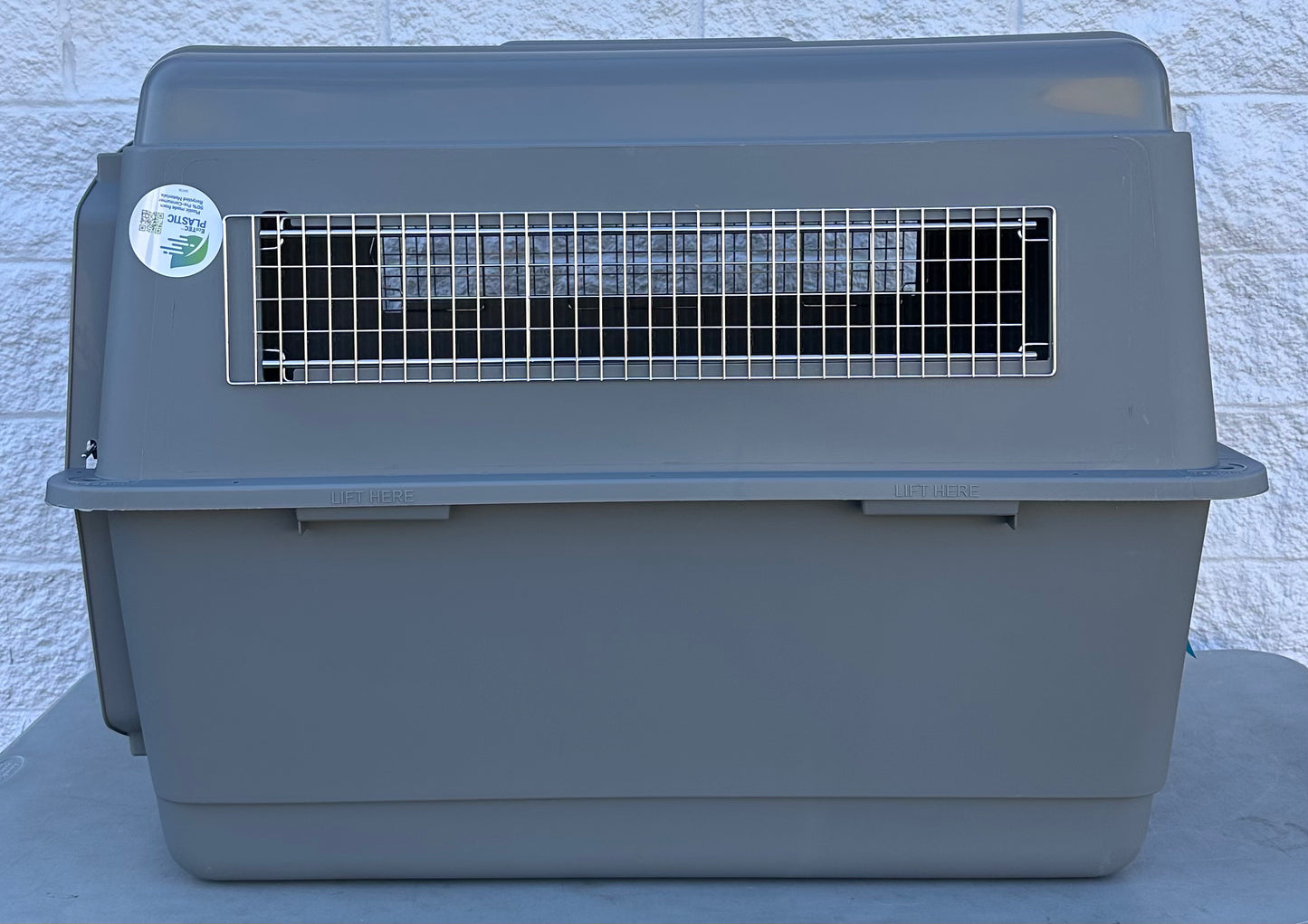 Petmate Sky Kennel - For Air and Travel, Airline Compliant Dog Crate for Pets 50-70 lbs, Heavy Duty Dog Kennel, Made in the USA- 36 Inches (R679)