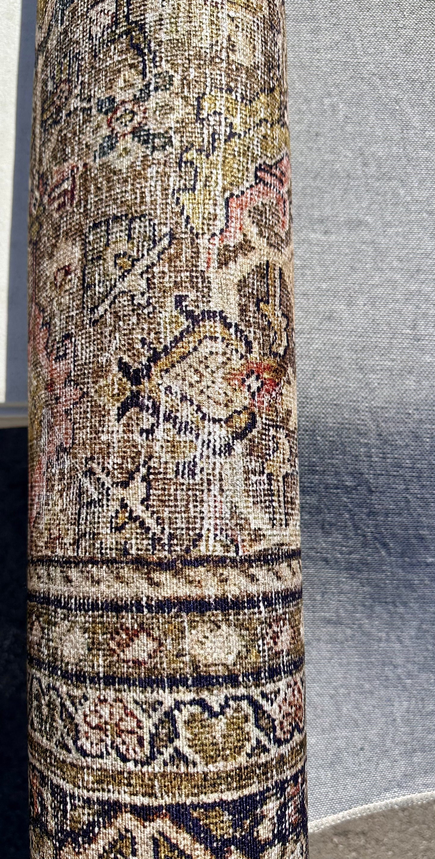 Loloi Layla Collection LAY-03 Olive/Charcoal 7'-6" x 9'-6" .13" Thick Area Rug, Soft, Durable, Vintage Inspired, Distressed, Low Pile, Non-Shedding, Easy Clean, Printed, Living Room Rug (L1106)