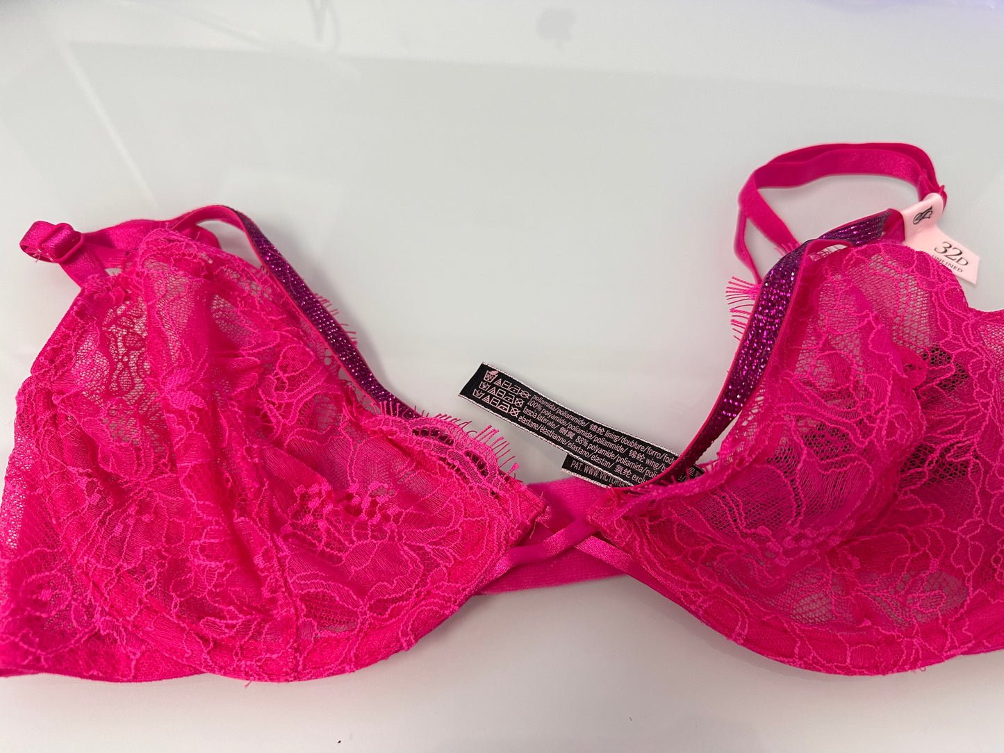Victoria’s Secrets Bra Size 32D