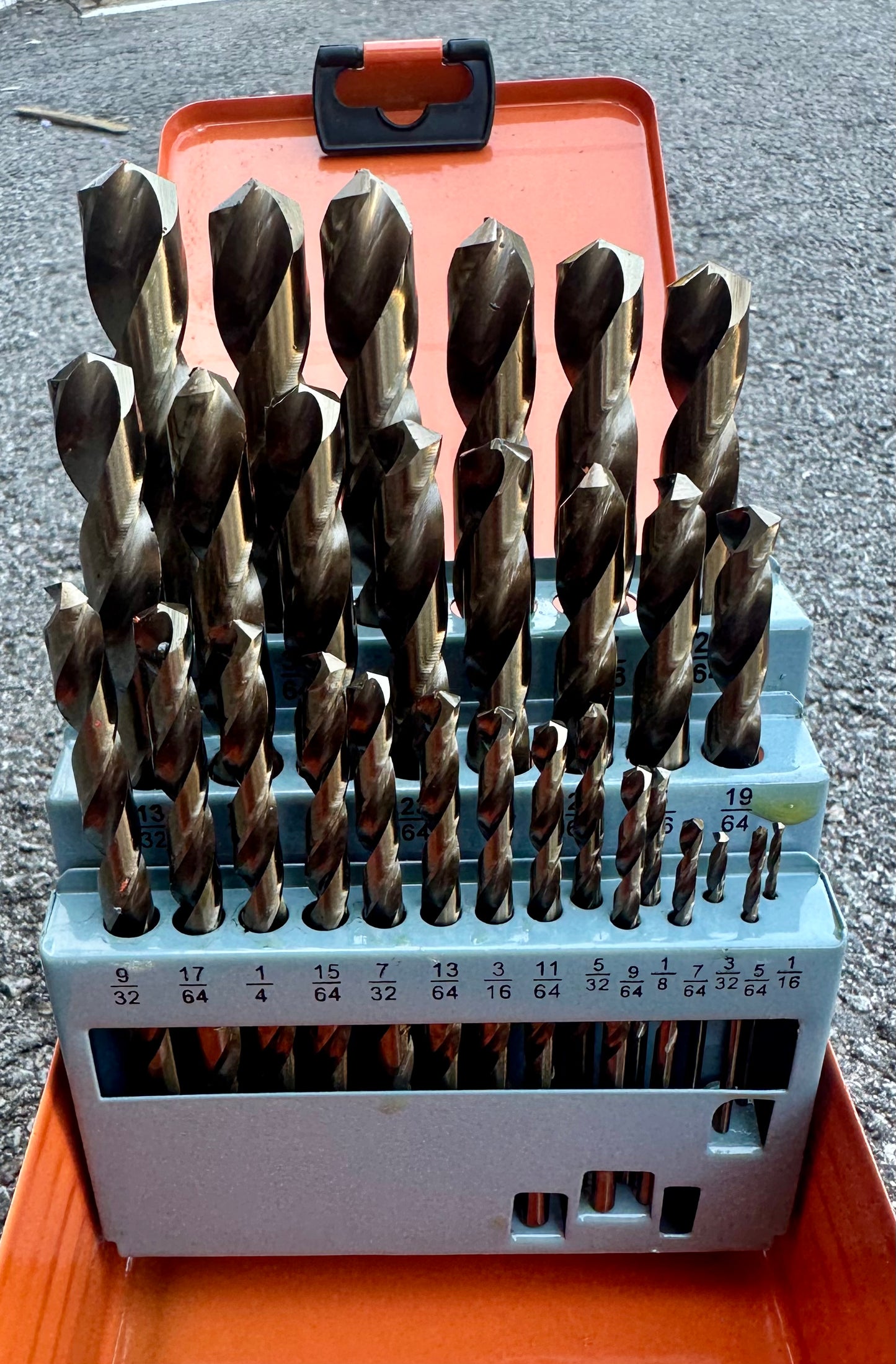 29Pcs Cobalt Drill Bit Set (1/16''-1/2''), M35 High Speed Steel, Twist Jobber Length for Hardened Metal, Stainless Steel, Cast Iron, Wood, and Plastics, with Metal Index Storage Box