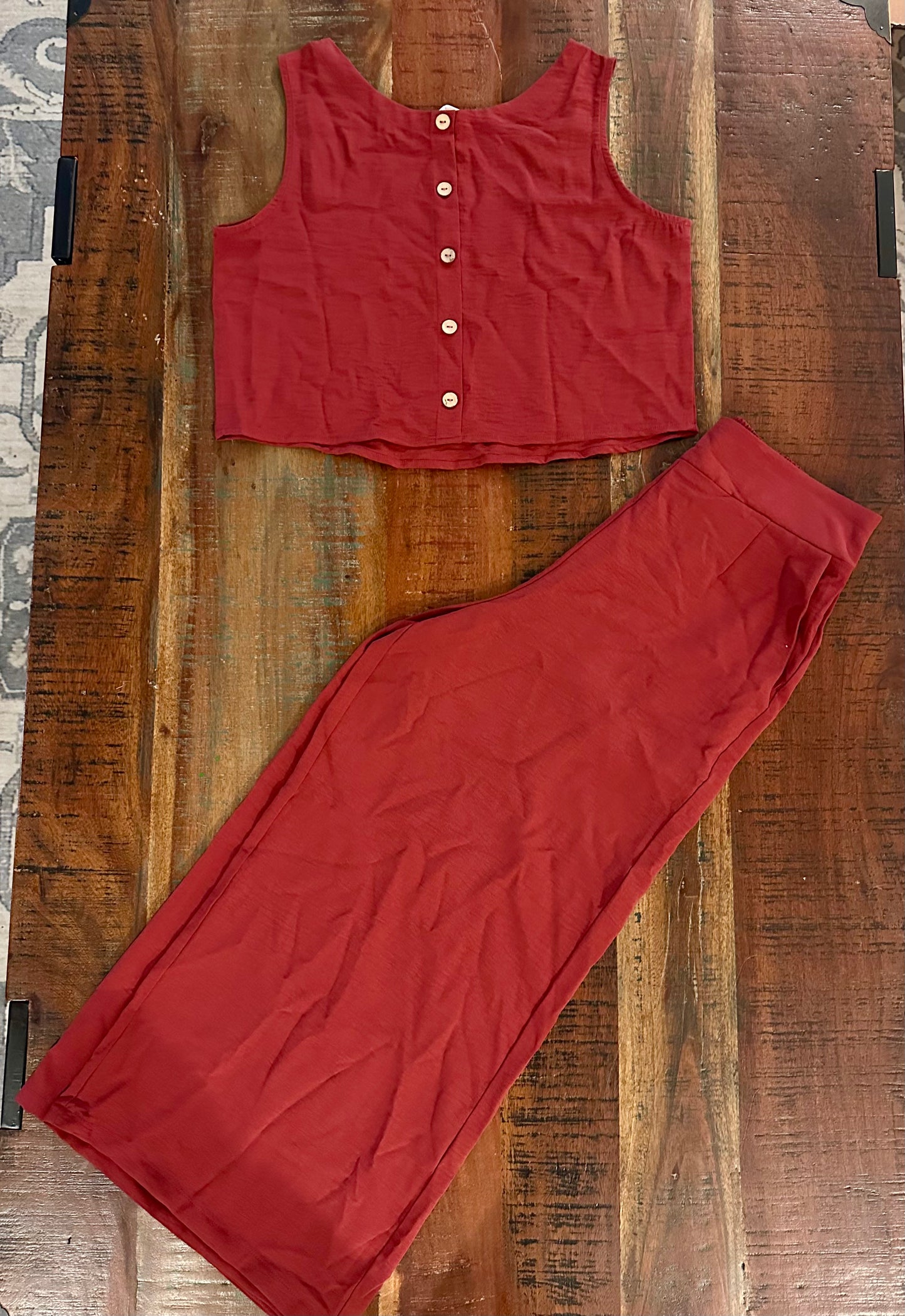 Sucolan Summer 2 piece Outfit, Round Neck, Back with Buttons, Sleeveless Tank, Wide Leg Pants Set (Size M)