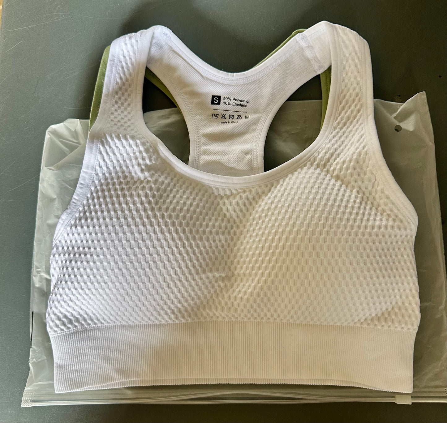 Women's Seamless Sports Bras-Padded High Impact Support Workout Bra Tops for Yoga Gym Fitness, White, Green  (2 Pcs) (Size Small)