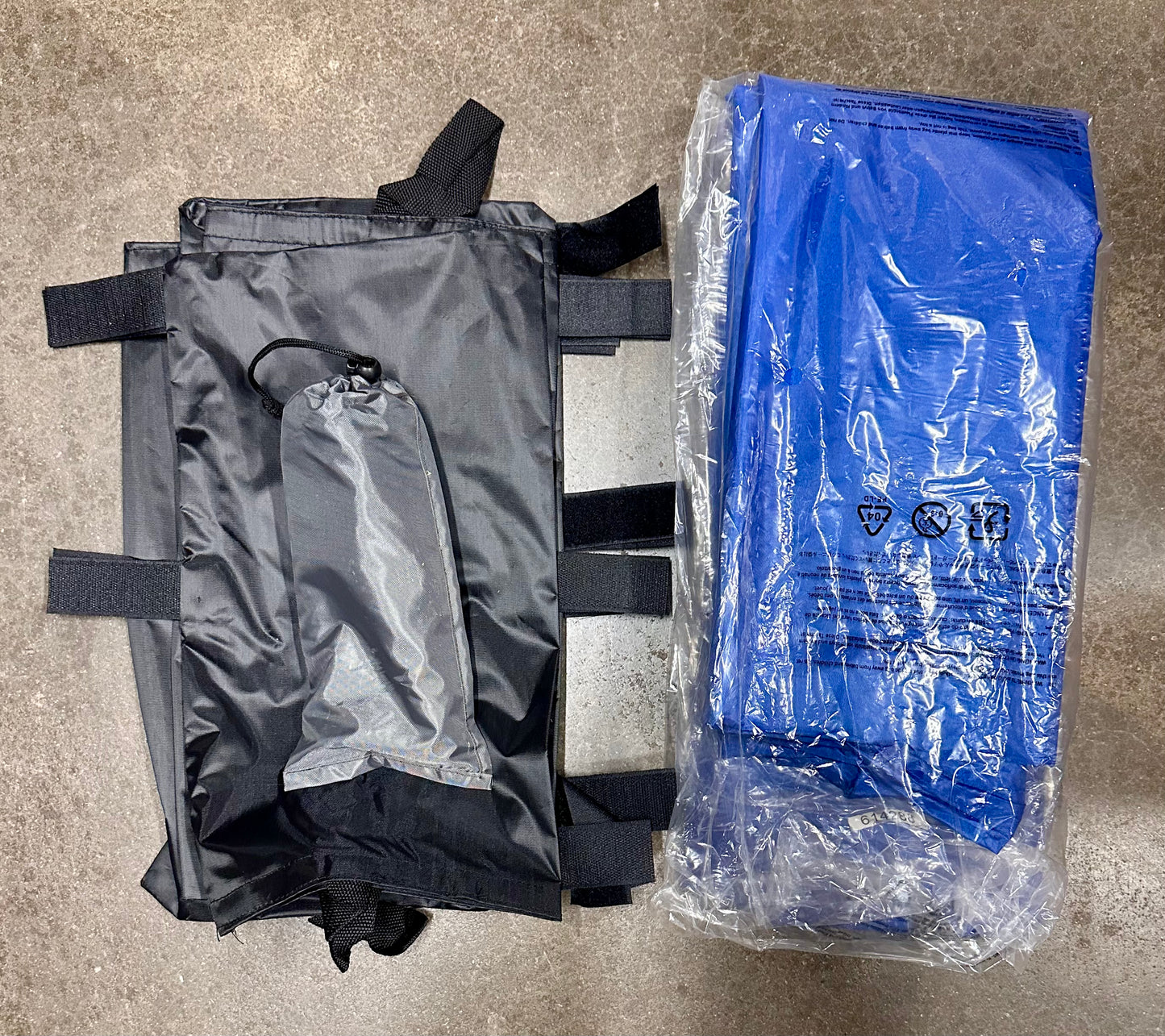 Yaheetech 8x8 Pop Up Canopy Easy Set-up Tent, Portable Outdoor Canopy Instant Tent, Commercial Gazebo with Wheeled Carry Bag & 4 Sandbags for Home, Party & Outdoor Activities, Blue (G920)