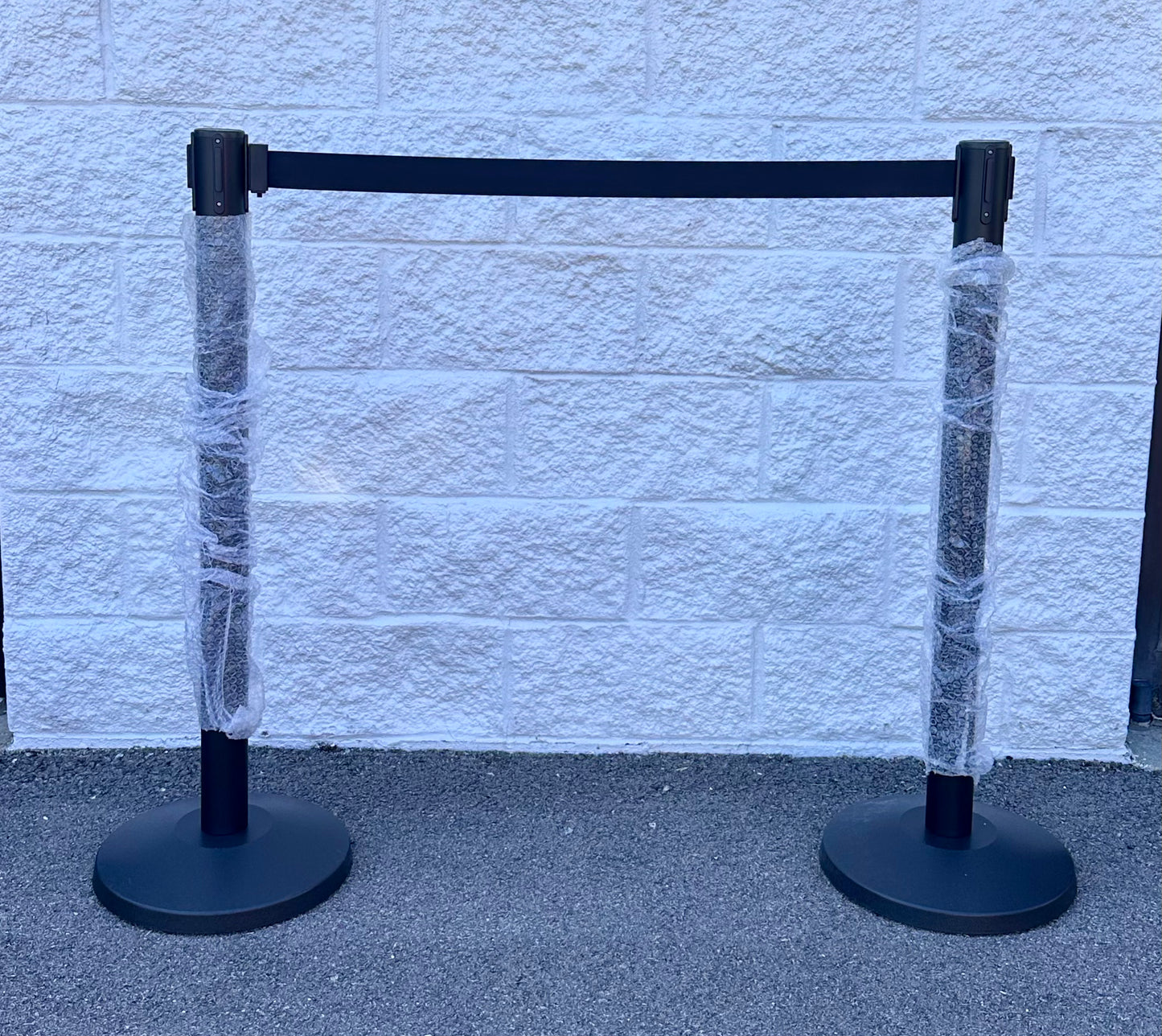 QueueMaster 550 Retractable belt barrier (R920)