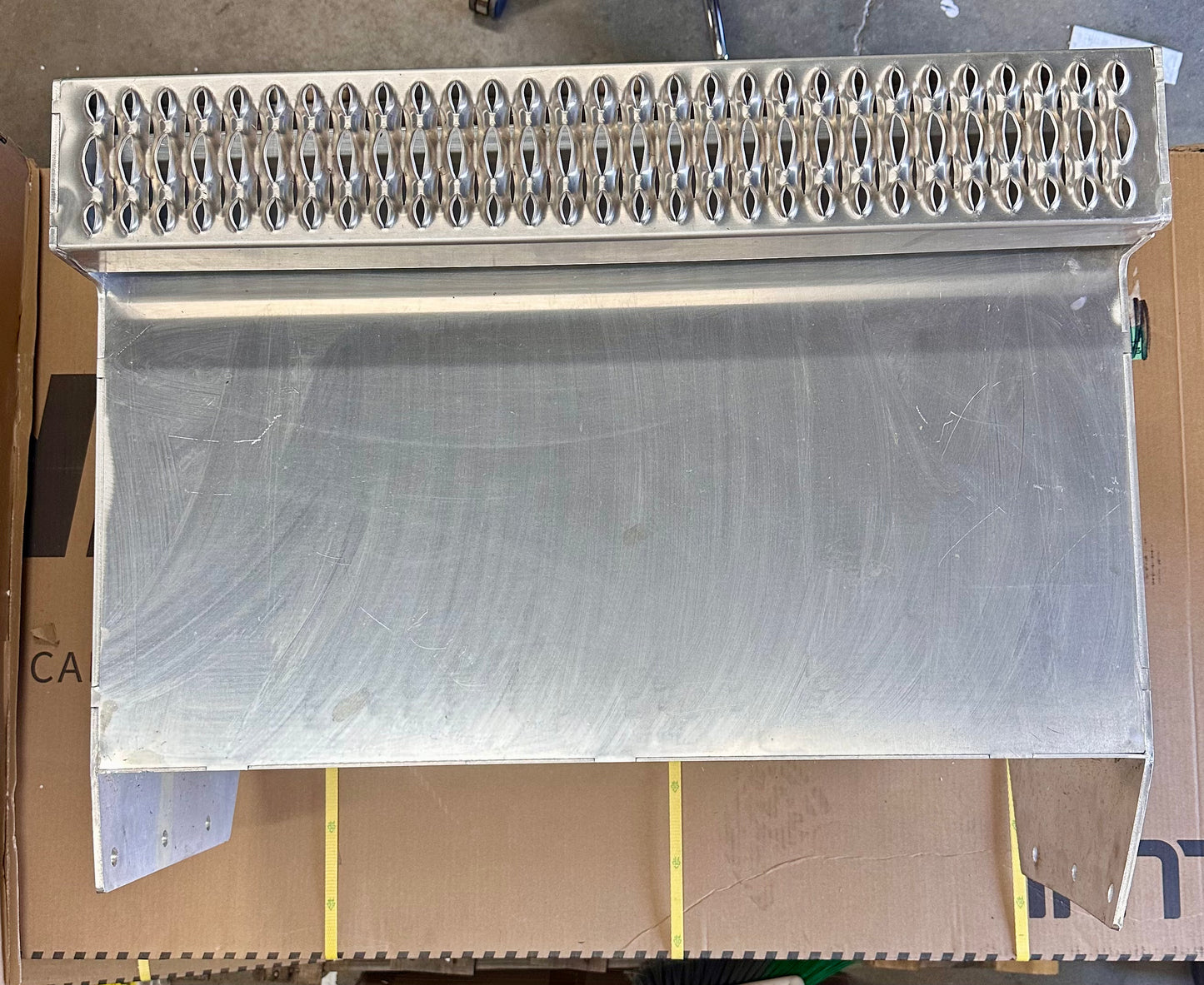 30 inch Step Semi Truck Tool Box, Cab Entry Battery Box fit for Peterbilt 385, 377 (G799)