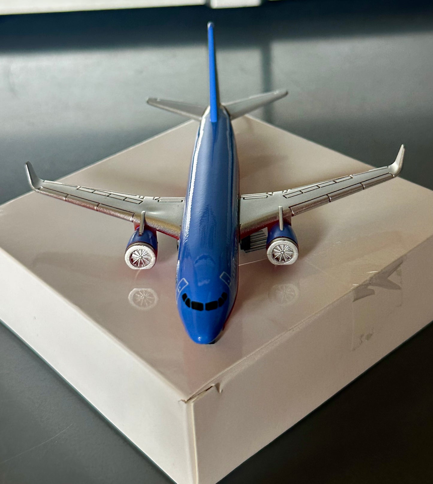 AVIAMUSE Southwest N872CB, die-cast collectible