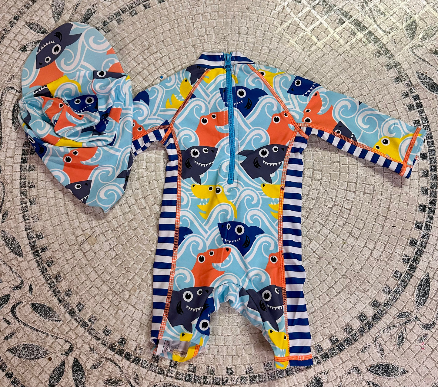 Baby One Piece Zipper Rash Guard Swimsuit Set, Long Sleeve with Hat (Size 3-6mo)