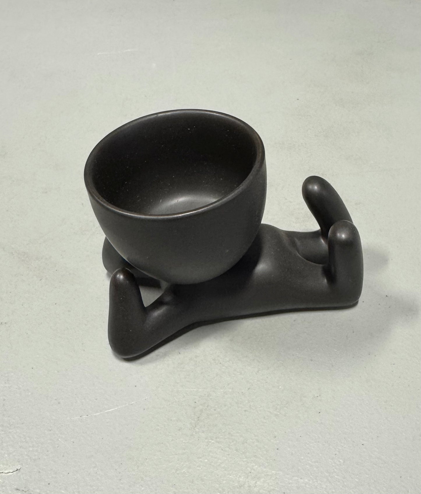 Artificial Succulent Plants with Creative Human Shaped Pots, Mini Potted Plants (Matte Black)