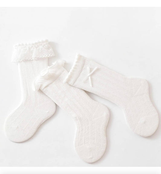 Apone Fatu Baby Knee High Socks Non Slip Grip Ankle Socks Ruffled Long Stockings for Infants Toddlers Kids Boys Girls (Size 6-12 Months)