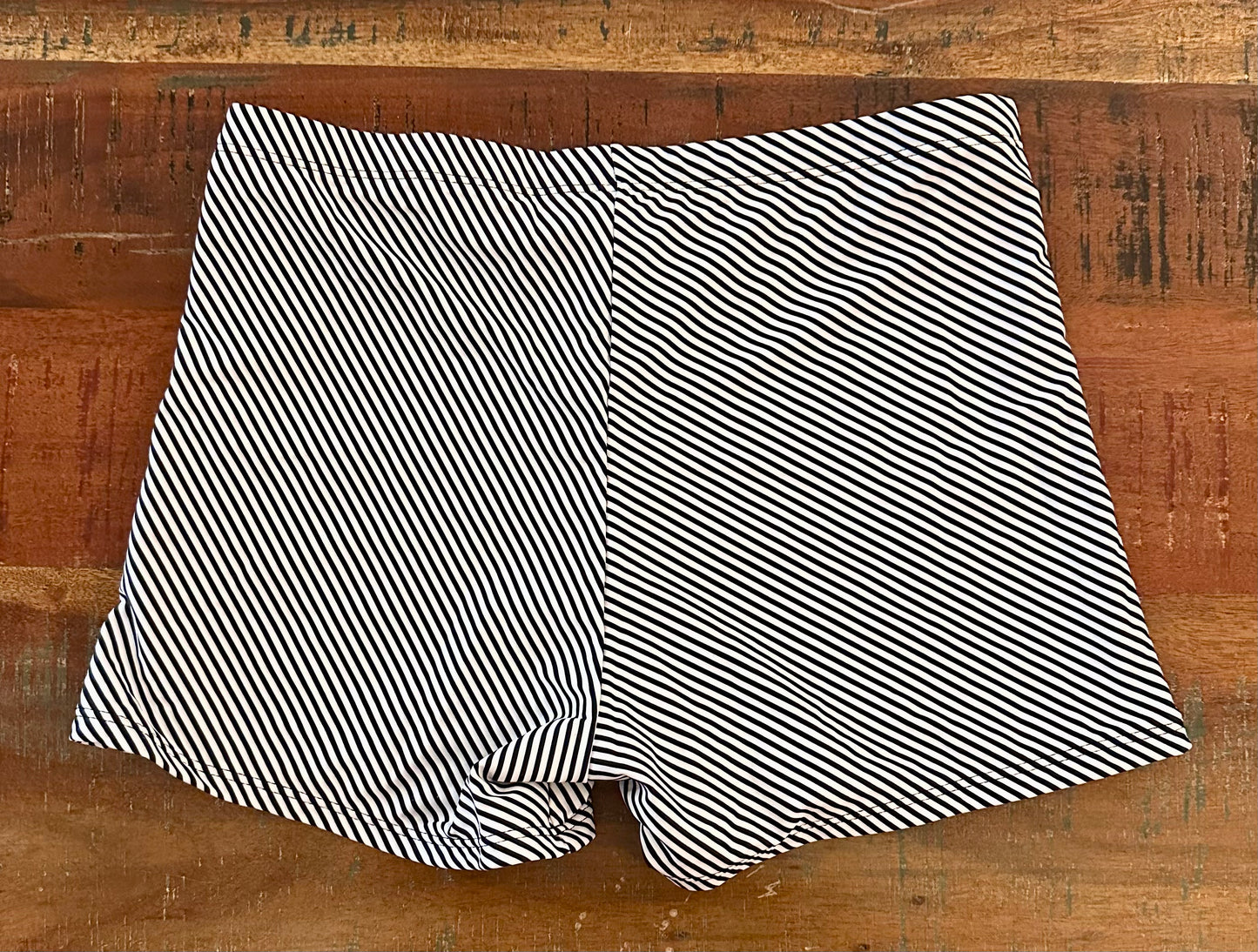 Women’s Striped Mini Shorts (Size Large)