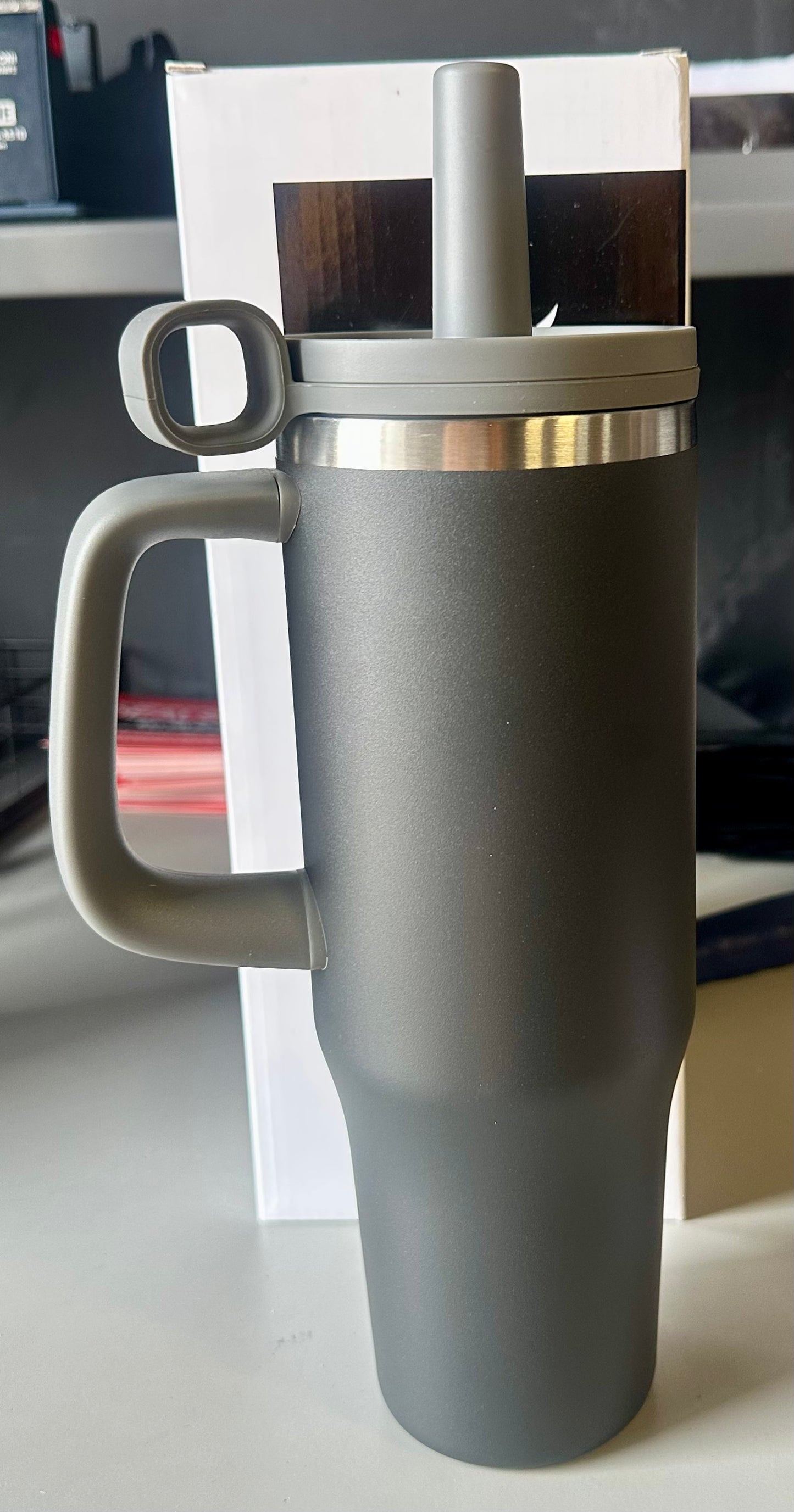 KLASY 40 oz Tumbler with Handle and Straw, Stainless Steel, Double Wall Vacuum Insulated, Dust-Proof Cap, Cupholder friendly, Large Travel Mug for Water, Iced Tea or Coffee, Smoothie and More