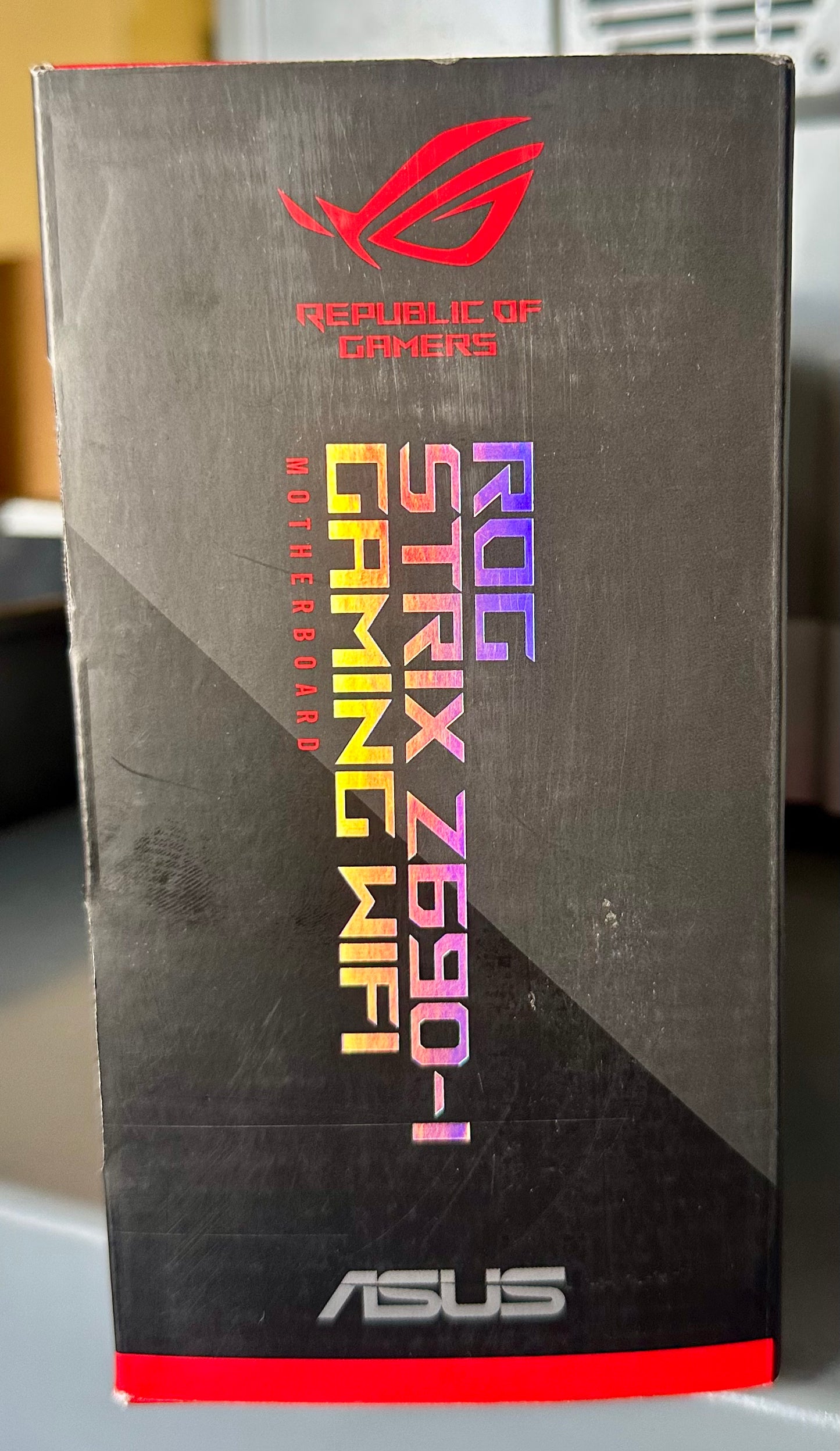 ASUS ROG Strix Z690-I Gaming mini-ITX Motherboard - WiFi 6E, PCIe 5.0, DDR5, Thunderbolt 4, M.2 (Bin 154)