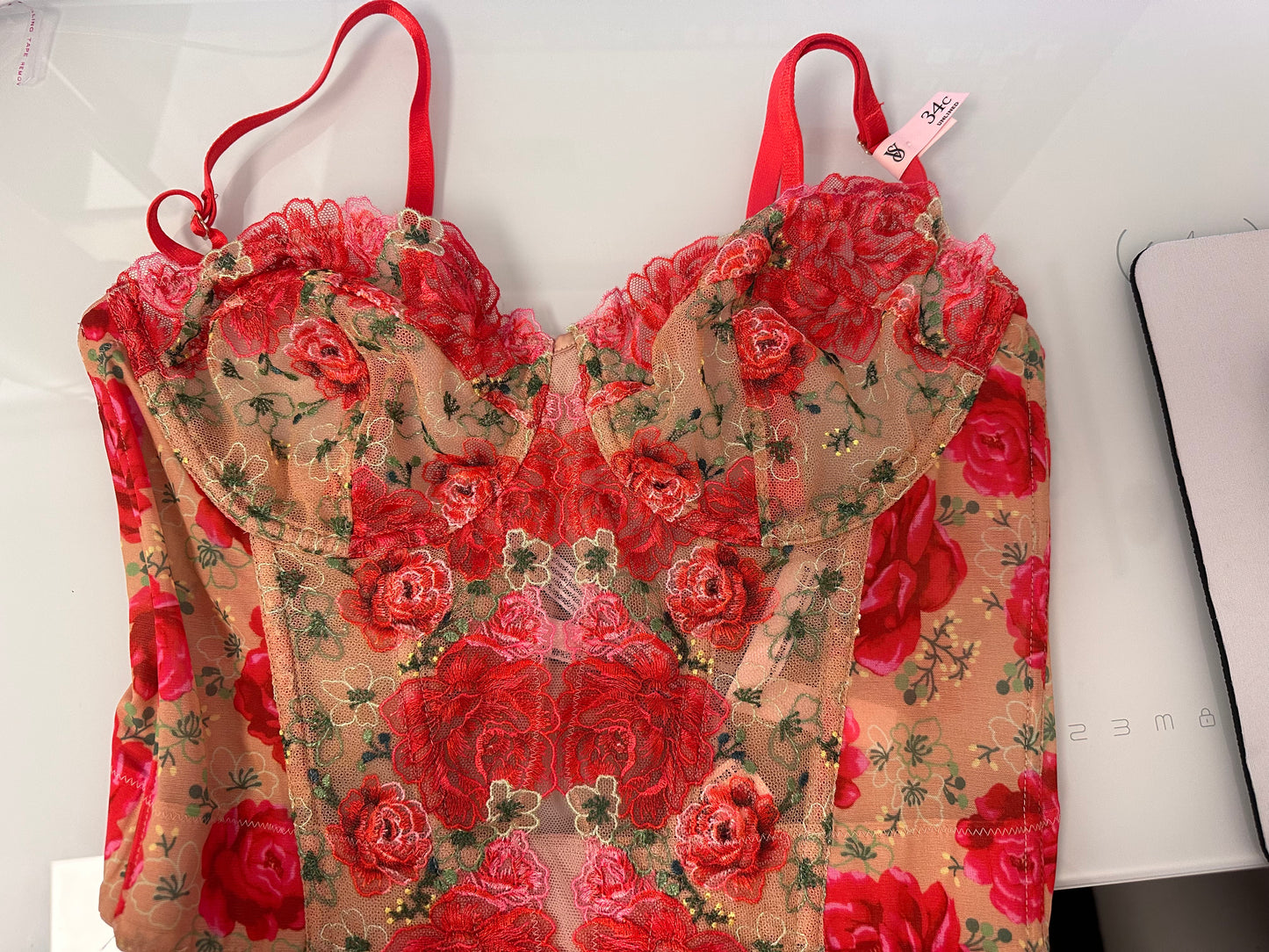 Victoria’s Secrets Bra Size 34C