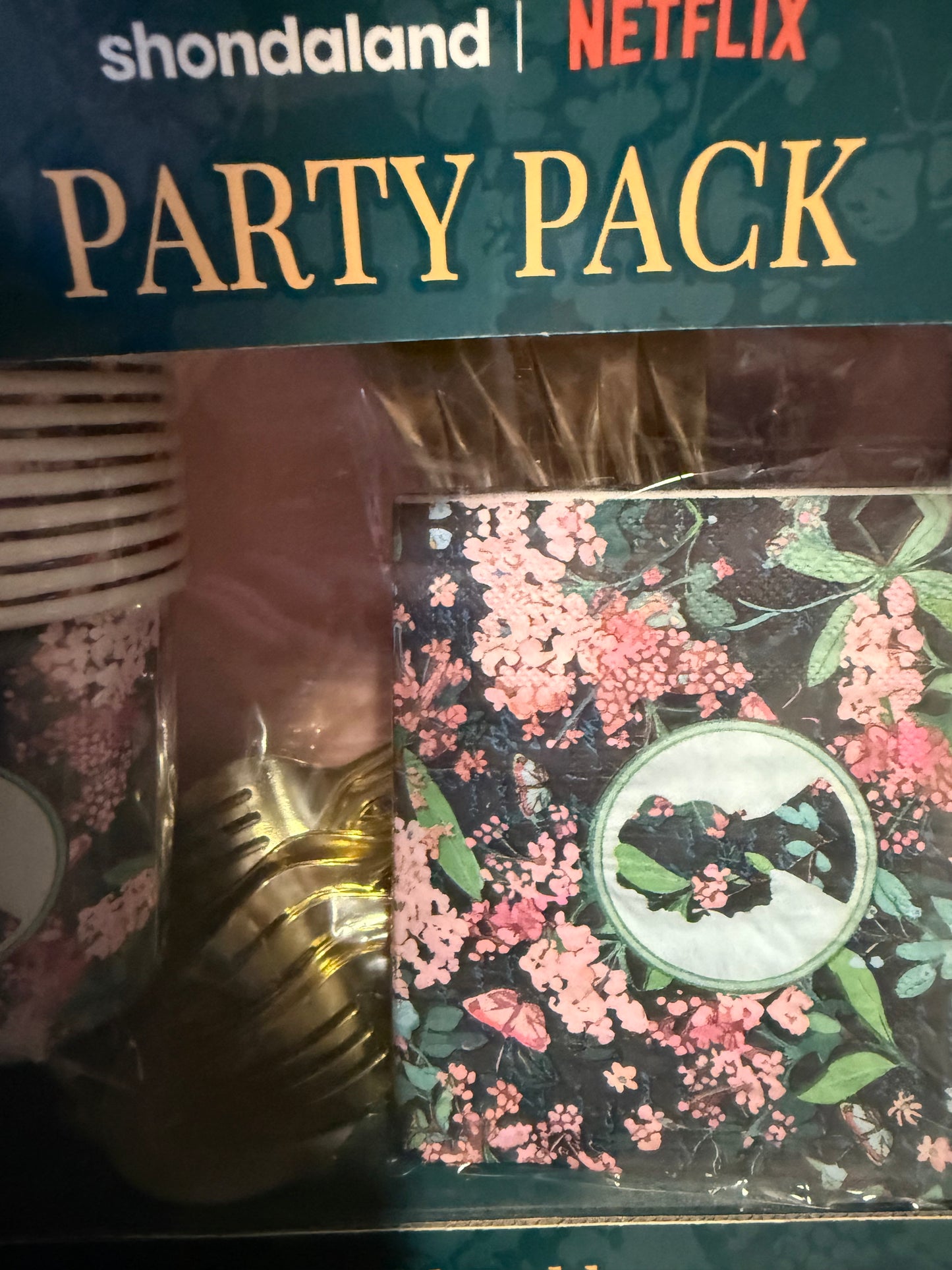 Bridgerton Party Pack 70 piece Set