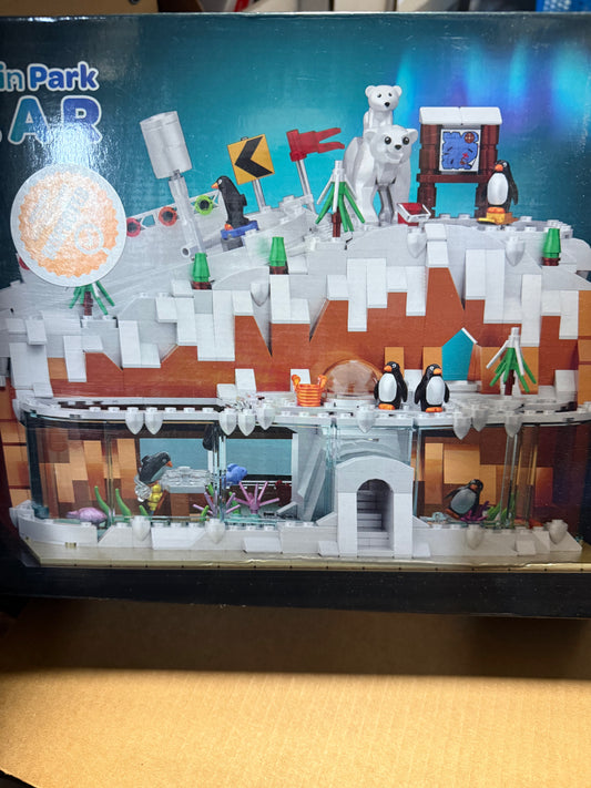 Polar Bear and Penguin House Building Blocks Set,Snowy Penguin House Buidling Kits with Ice Cream Cart,Polar Bear,Polar Penguin, for Kids 8+ (1001pcs)