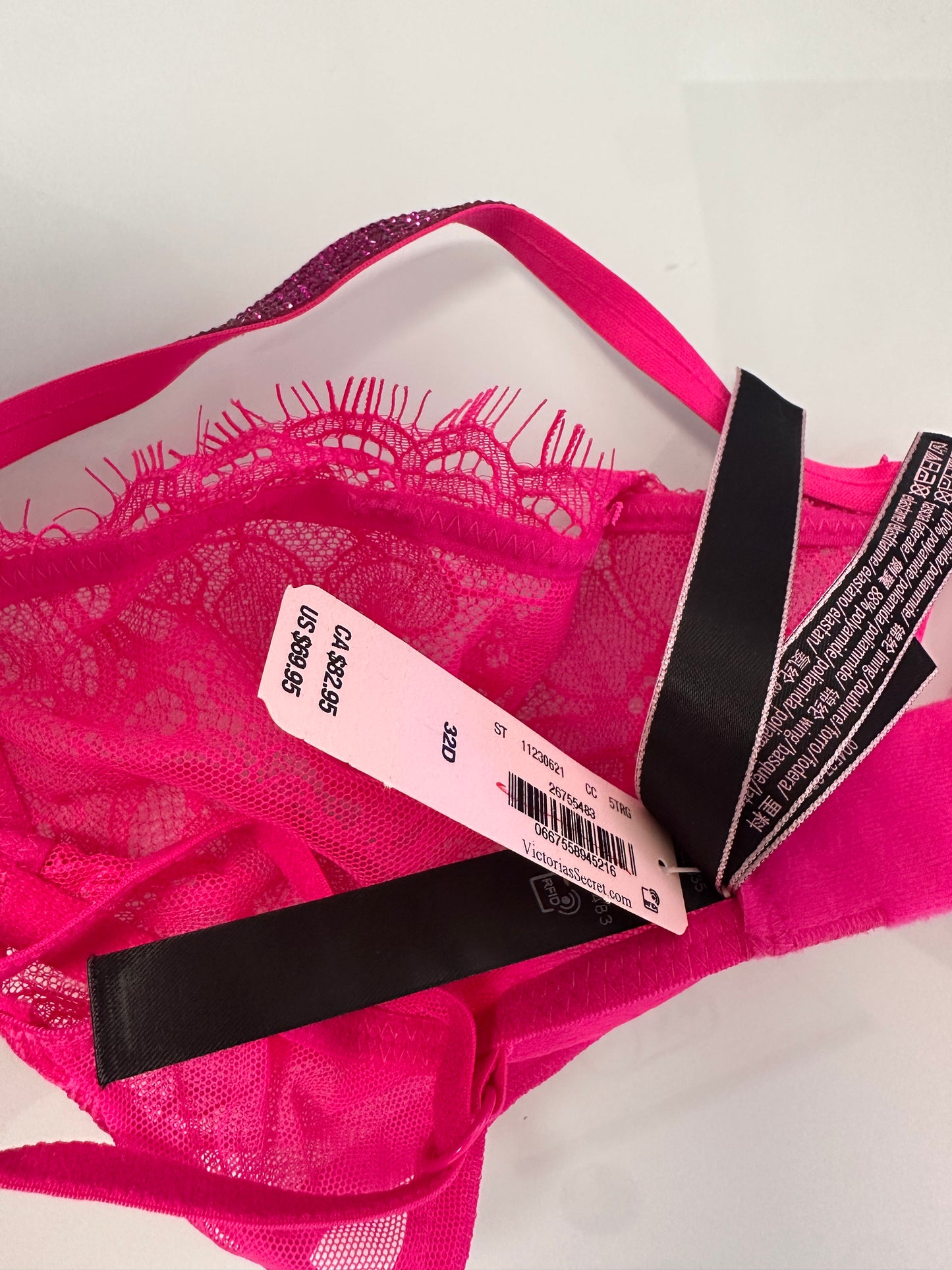 Victoria’s Secrets Bra Size 32D