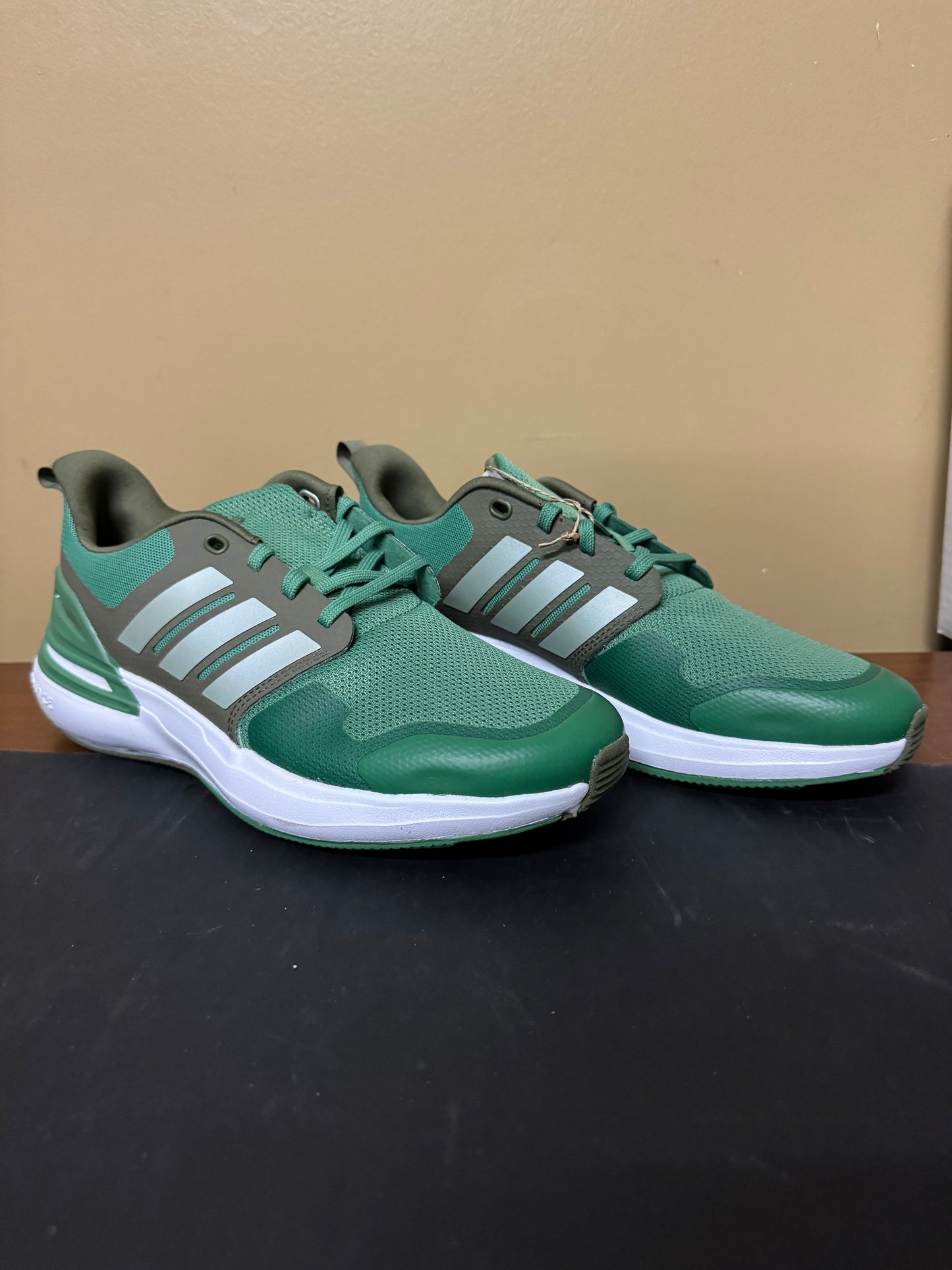 adidas Unisex-Child Rapidasport Running Shoe (Size 6.5 Big Kid)