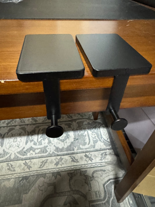 OCTERIC 2pcs Metal Christmas Stocking Holders for Mantle Heavy Duty Stocking Hangers (Black, 7)