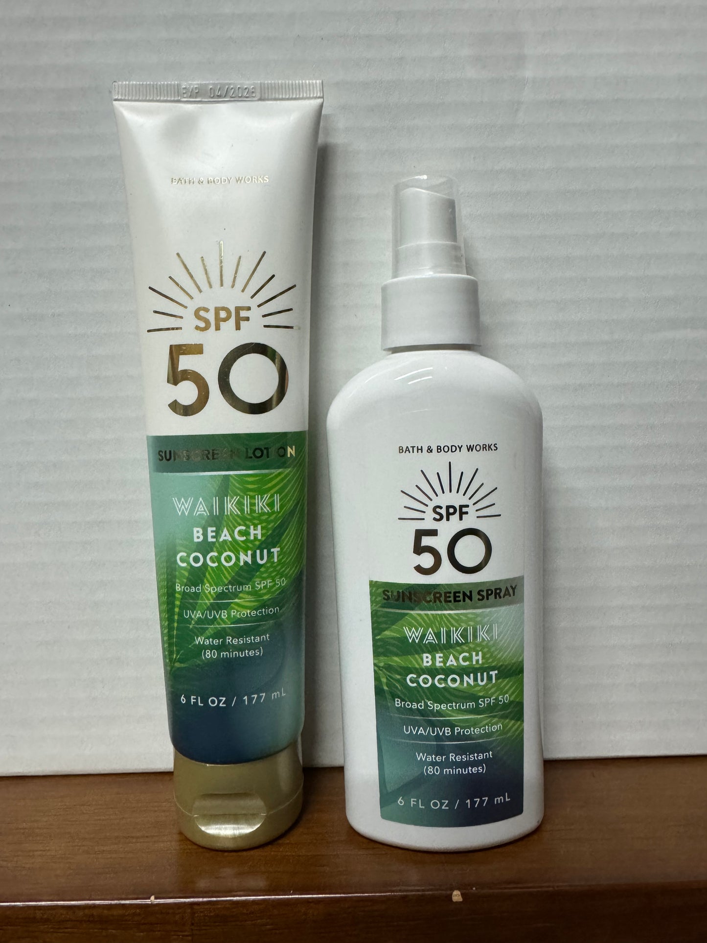 Bath and Body Works - Set of 2 Waikiki Beach Coconut Sunscreen Lotion and Sunscreen Spray, SPF 50