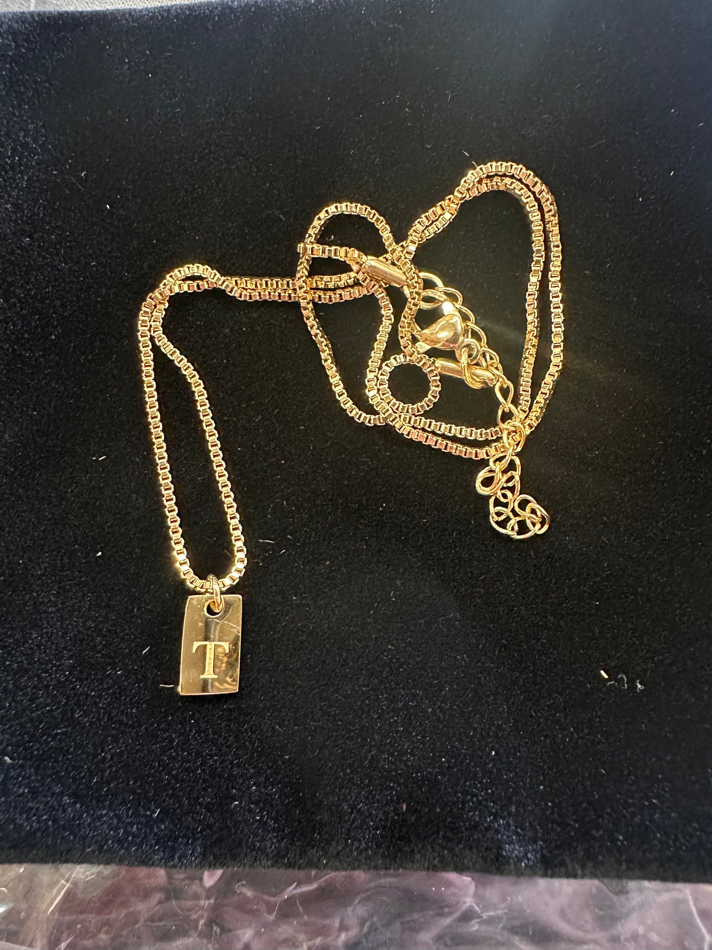 WINFY Women's Personalized Nameplate Pendant Necklace, 14K Gold Plated Letter, Stainless Steel Box Chain, 19 inches, Classic, Alphabet, Special Occasions, Fashion Jewelry