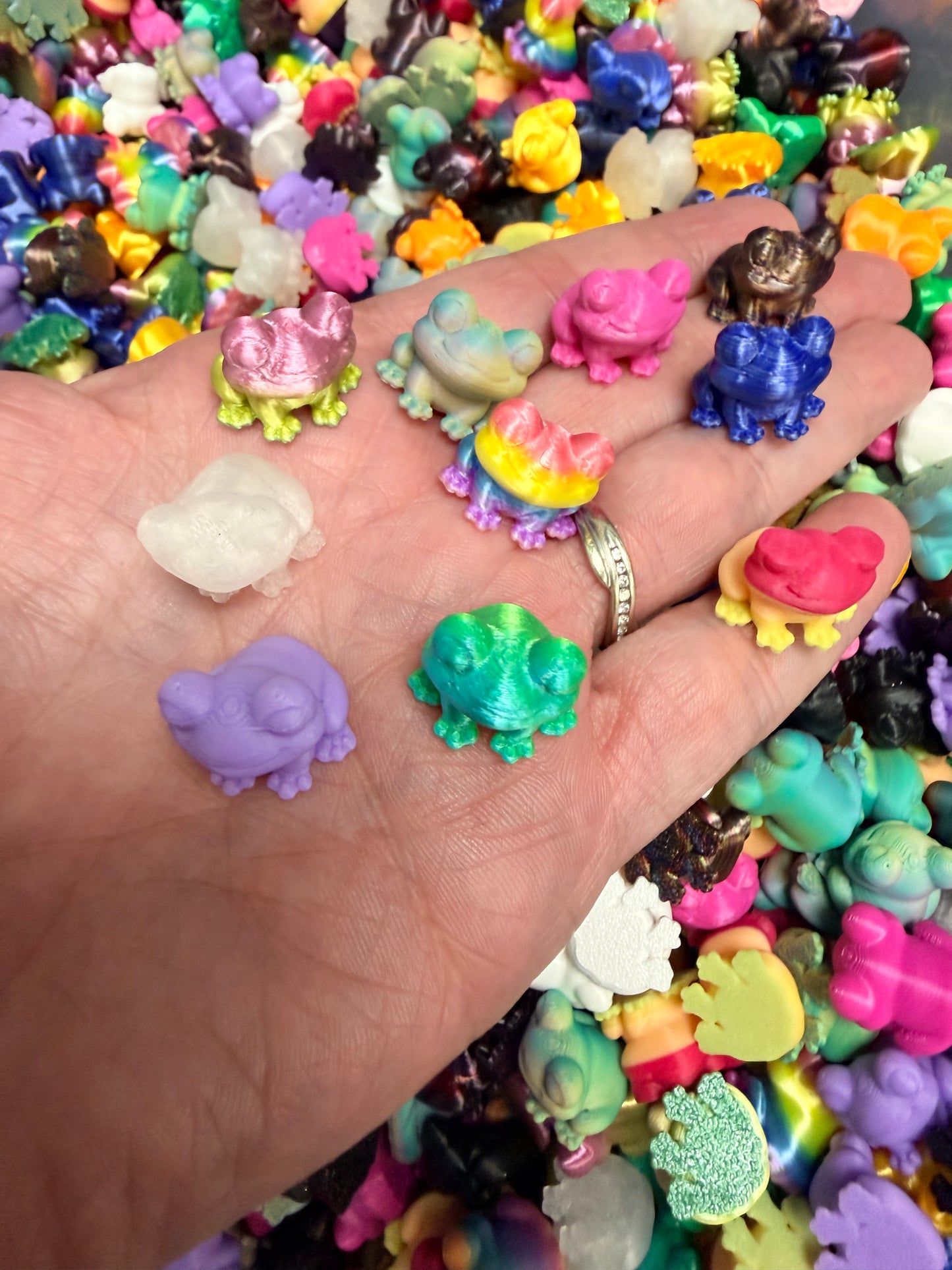 Bag of 50 Mini Frogs