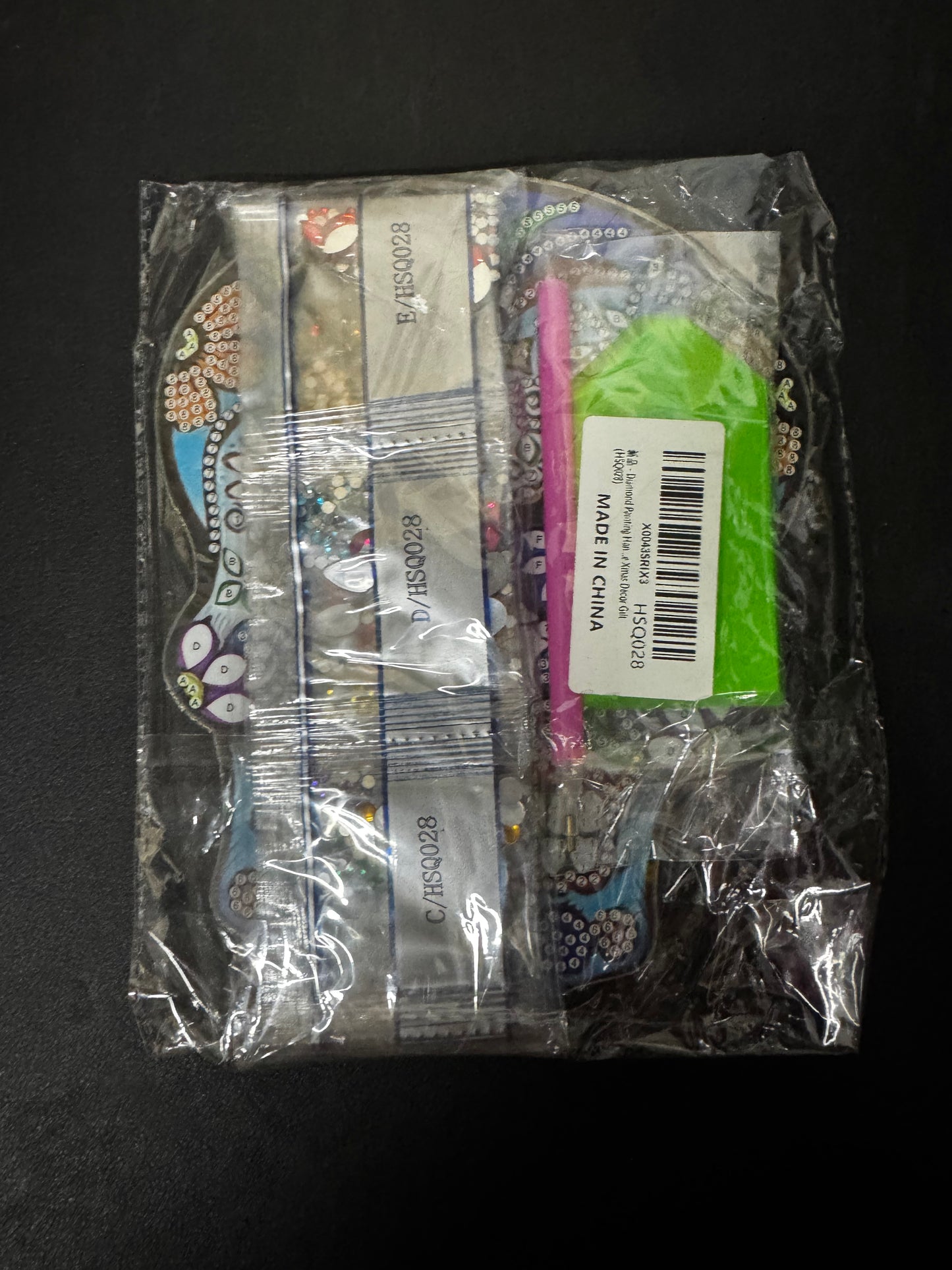 Diamond Painting Hanging Pendant Kit 5D DIY Diamond Painting Dots Acrylic Pendant Diamond Painting Art Sea Animal Octopus Diamond Painting Pendant for Home Xmas Decor Gift (HSQ028)