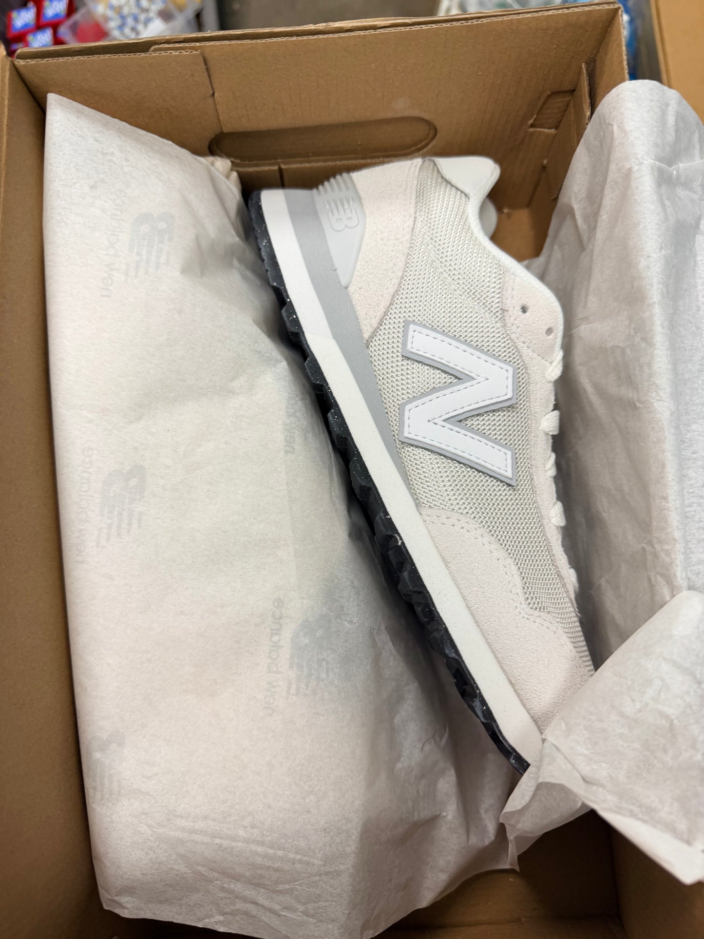 New Balance Women's 515 V3 Sneaker (Women’s 8)