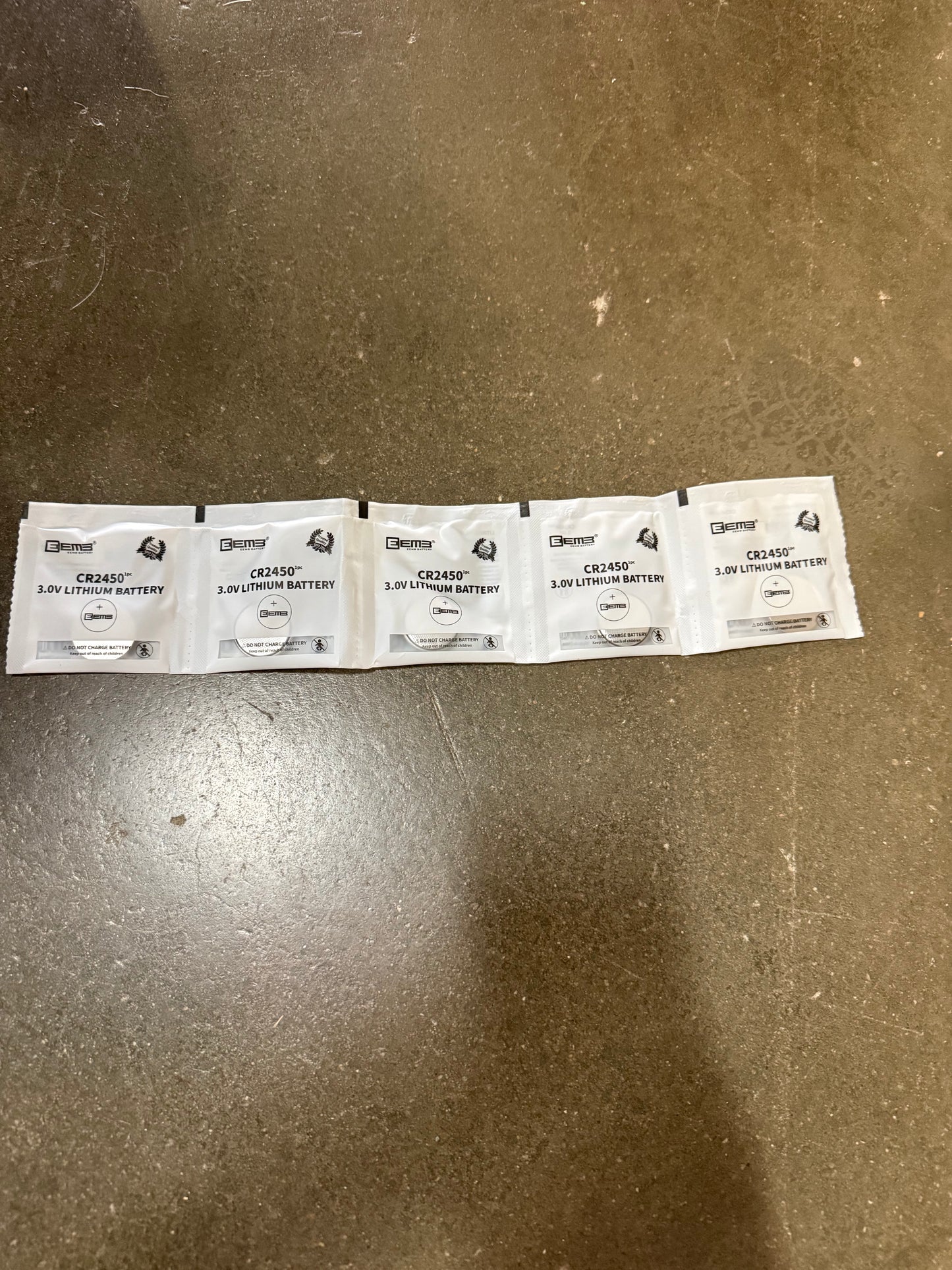 CR2450 Battery 20 Pack, CR 2450 Lithium Batteries, 3V Coin Button Cell Battery Long Lasting, High Capacity for Car Key Fob, Garage Door Opener, Flameless Candles, Smart Sensors, Remote Control