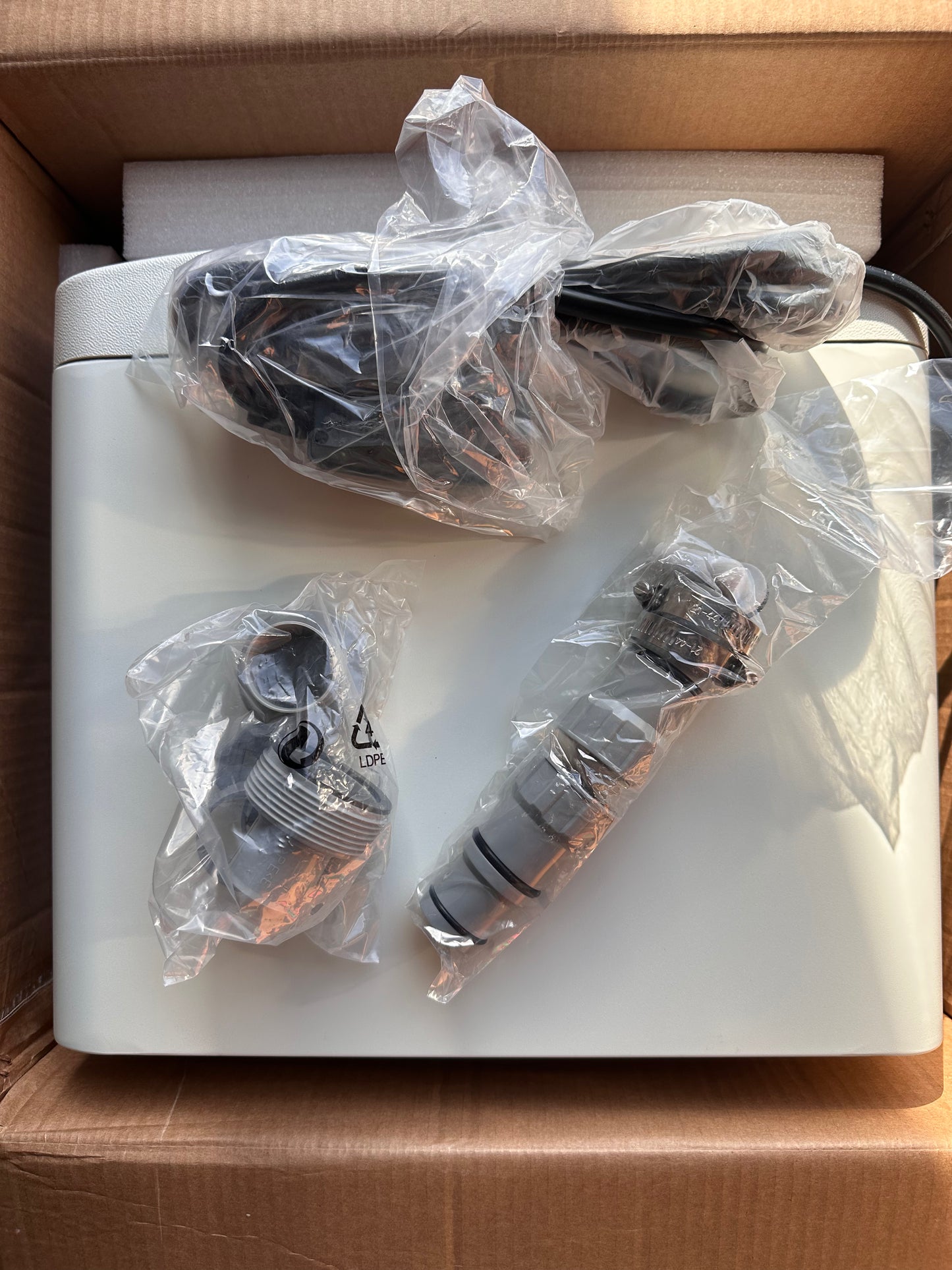 AQUASTRONG HEX016, 16,000 BTU Heat Pump For 5,000 Gallon
Pools 120V (R740)