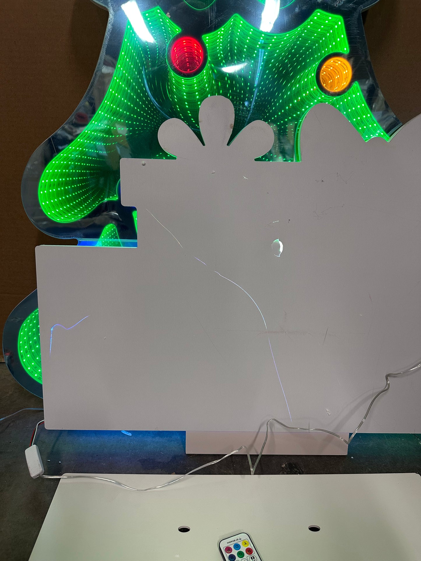 Hogardeck Christmas Decorations Indoor, 6 FT Infinity Mirror Tunnel Light Christmas Tree Santa, 3D Endless Extension LED for Home Living Room Xmas Party Decor (R791)