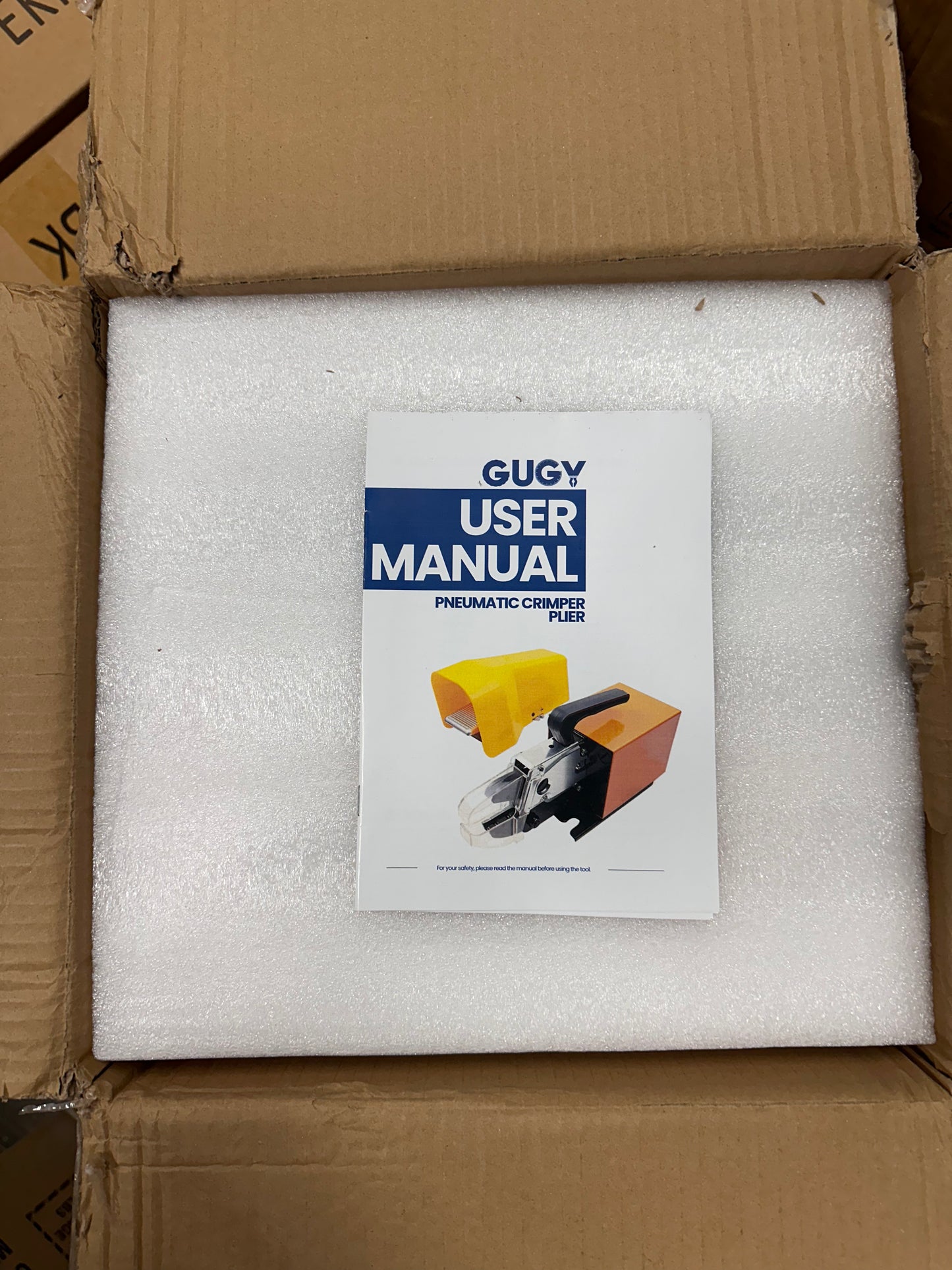 Pneumatic Crimping Tool Multifunction Pneumatic Crimper Plier Machine AM-10 Air Powered Wire Crimper Suitable For Many Kinds Of Terminals with 14 Die Sets (G932)