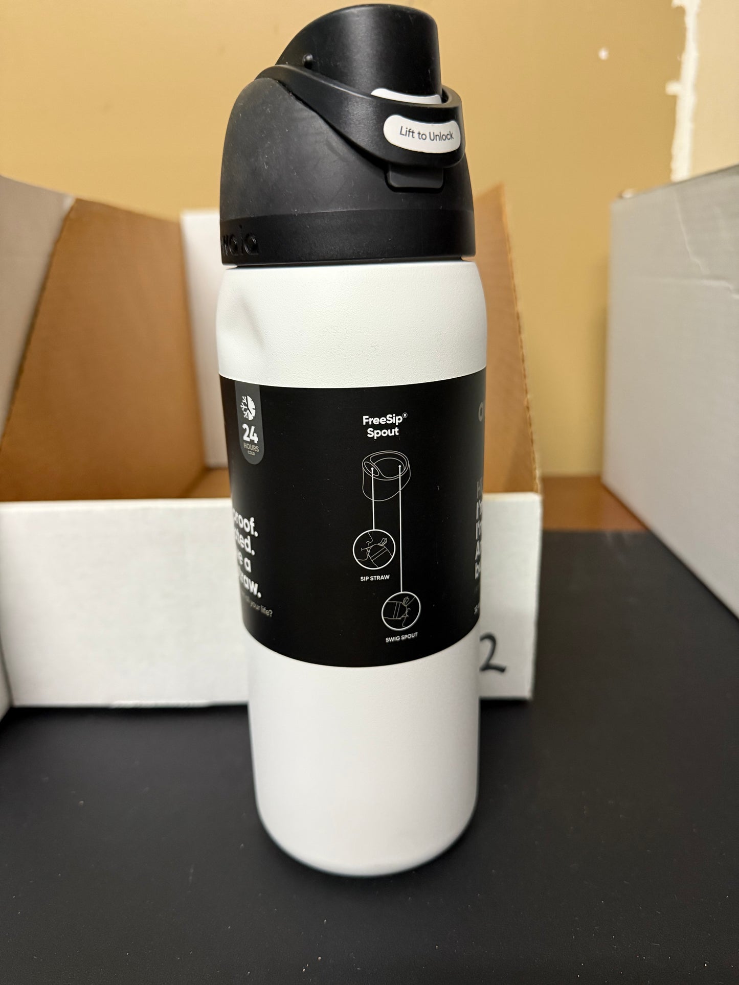 Owala FreeSip Insulated Stainless Steel Water Bottle with Straw for Sports, Travel, and School BPA-Free Sports Water Bottle, 32 oz