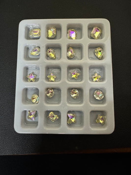 CUBLIVE Nail Charms, 20pcs Nail Art Rhinestones, K9 Glass Large Rhinestone Nail Charm Square Gemstones for Nail Decoration(Gold)