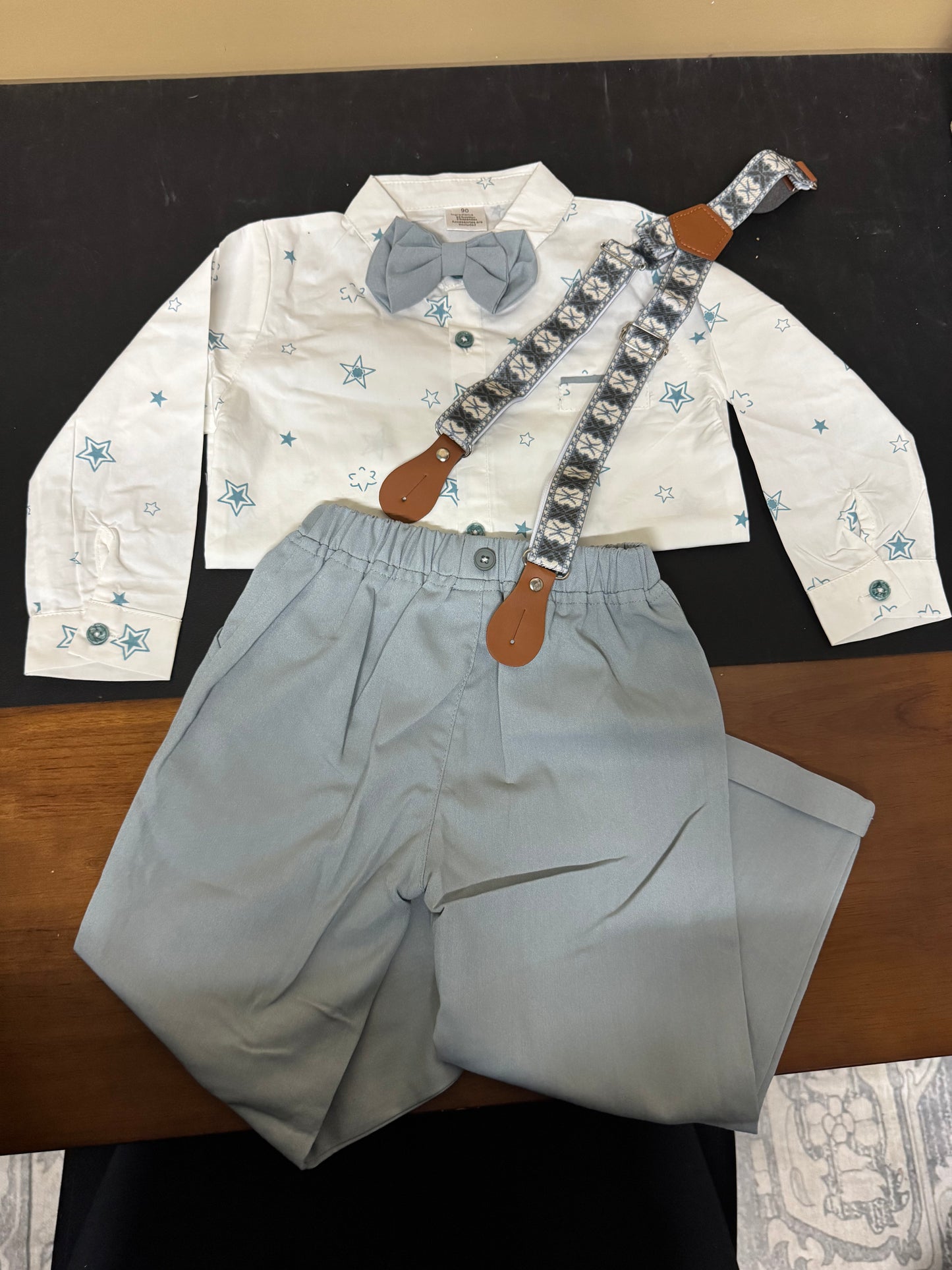 Boy’s Gentleman Outfits Suit Set with Detachable Suspenders (Size 3-4 Years)